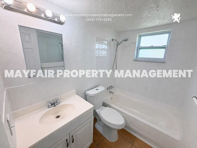 3741 SW 59th Ter #1 — Photo 9