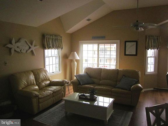 3rd image of 4148 Asbury Ave #B