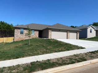 926 Berry Ln, Willard, MO 65781