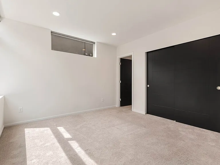 724A Martin Luther King Jr Way — Photo 11