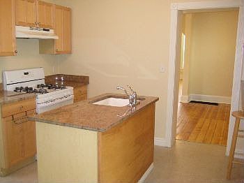 3rd image of 2838 Arapahoe St