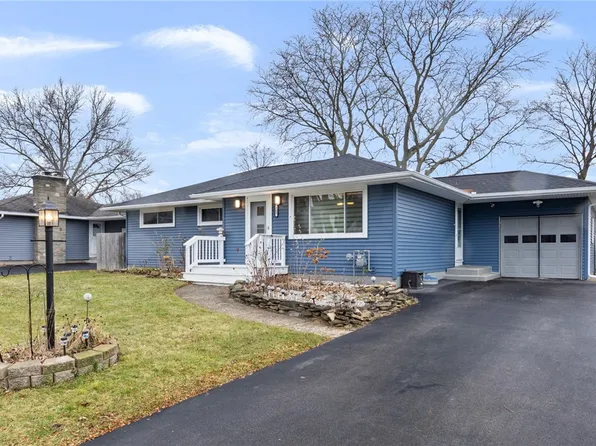 169 Rosemont Dr, Rochester, NY 14617