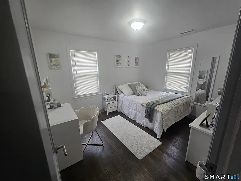 275 Burnsford Ave — Photo 12
