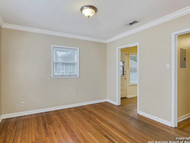 415 N Meadowlane Dr — Photo 5