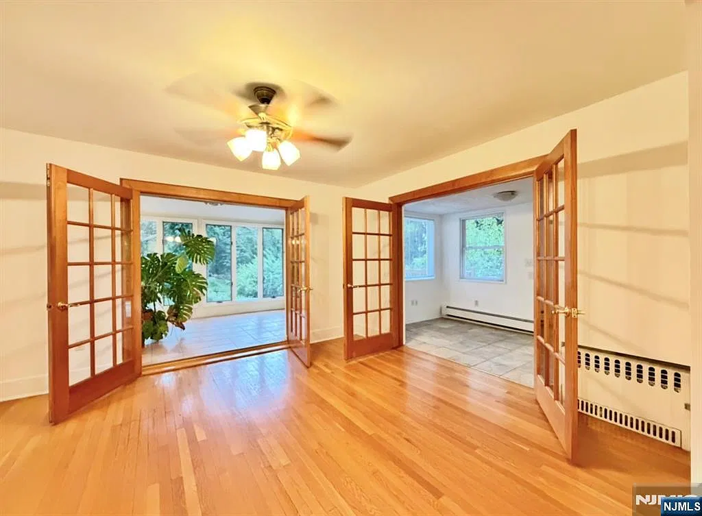 3 bed, 3.5 bath, $5,950 — Photo 3
