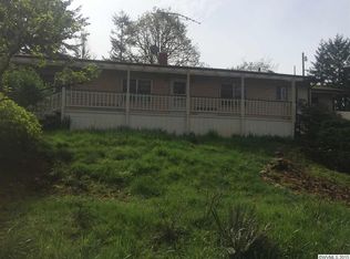 6047 Orchard Heights Rd NW, Salem, OR 97304