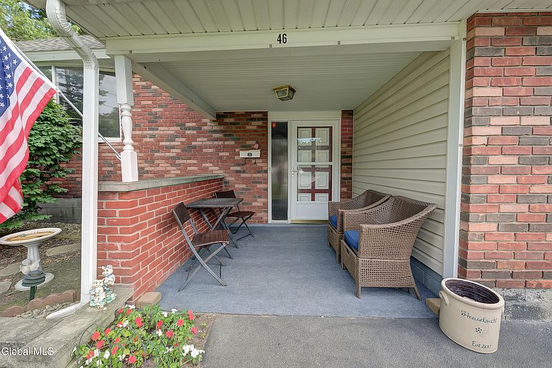 2nd image of 46 Cindy Crest Drive