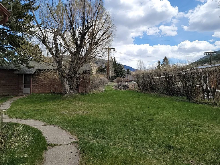 282 S Glenwood St — Photo 1