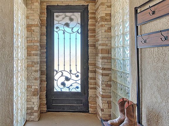 3rd image of 13053 Rose Vista Rd