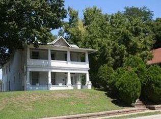 903 Locust St, Boonville, MO 65233