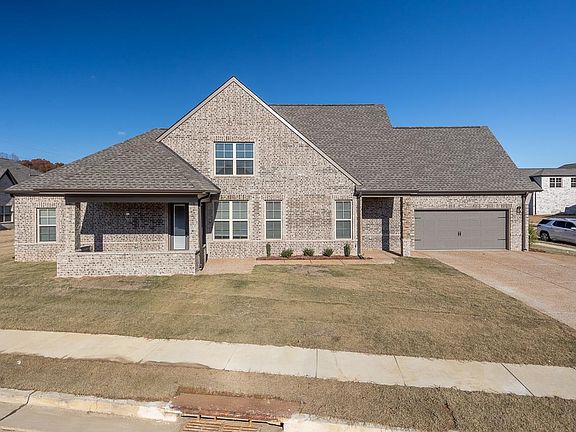 4th image of 557 Tucker View Dr