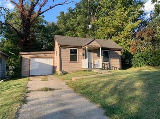 2806 NE Russell Rd, Kansas City, MO 64117
