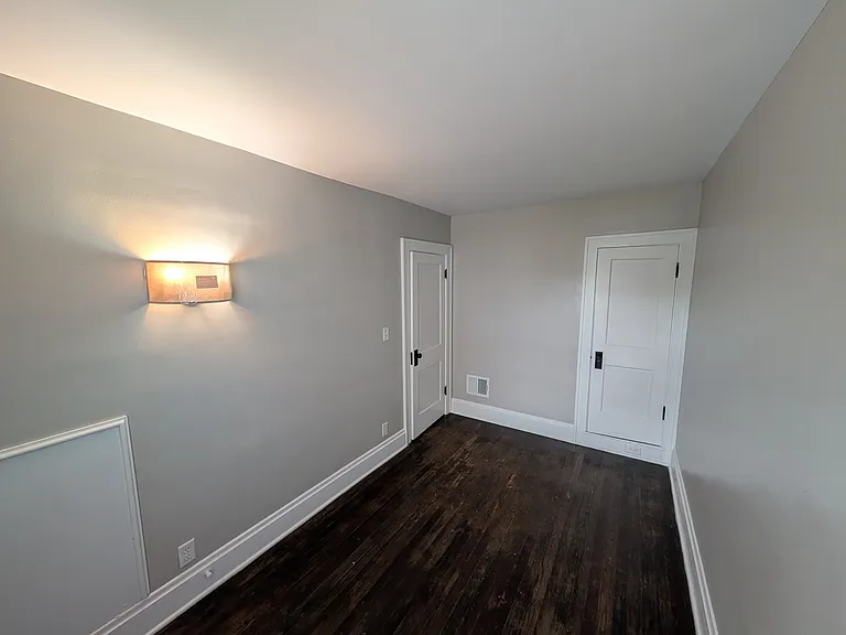 425 Frebis Ave — Photo 10
