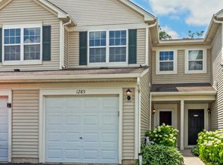 1285 Brookdale Dr, Carpentersville, IL 60110