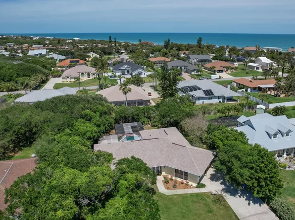 304 Woody Cir, Melbourne Beach, FL 32951