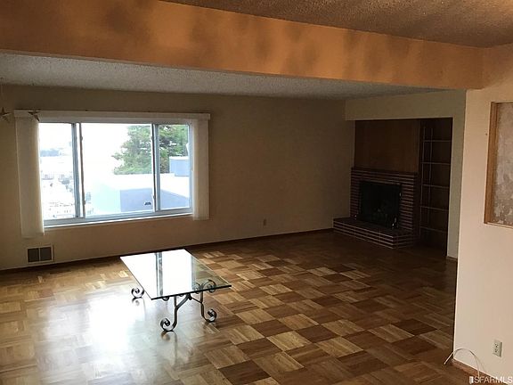 5th image of 31 Ashton Ave