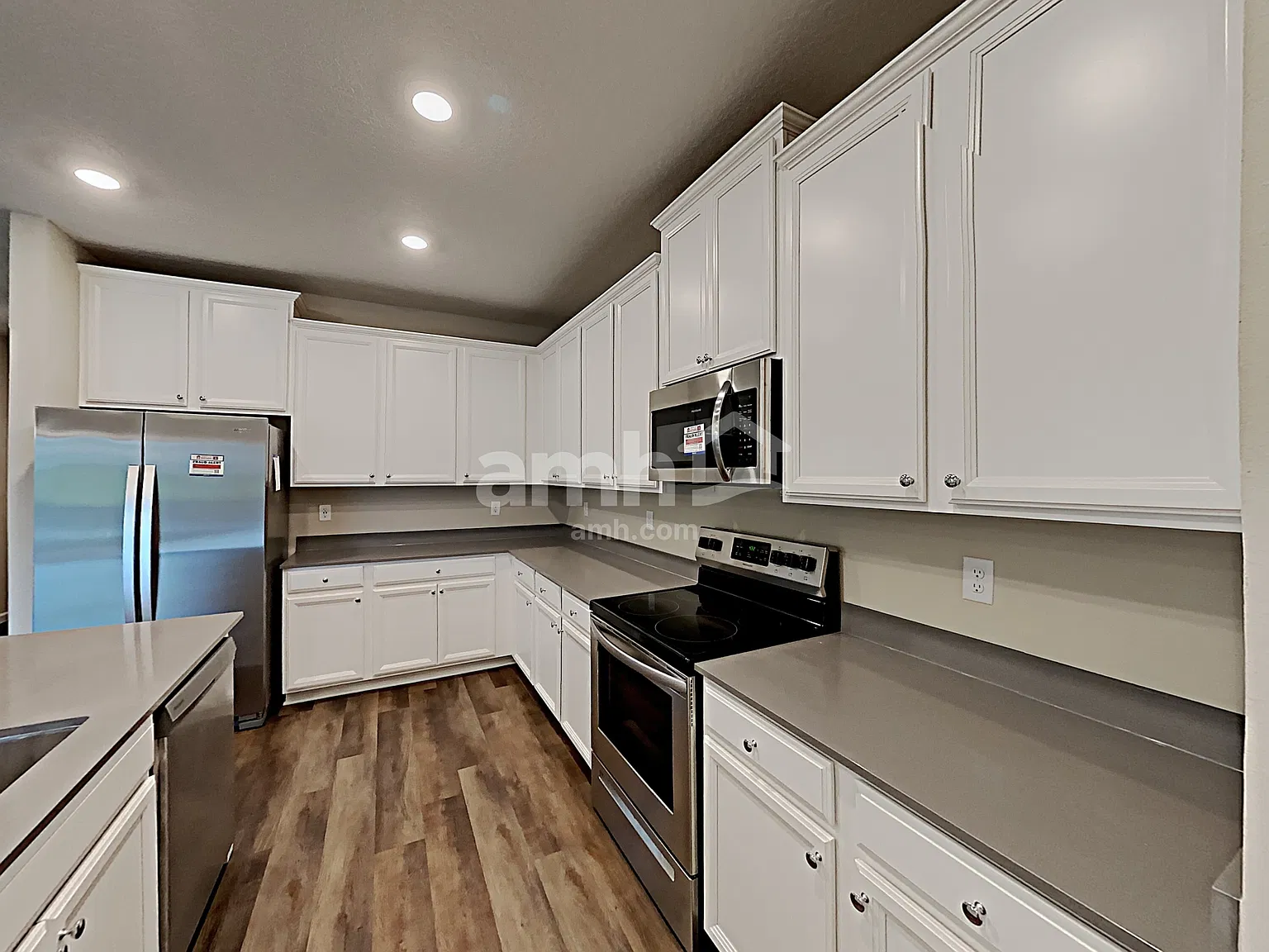 4 bed, 3.0 bath, 2028 sqft, $2,525 — Photo 3