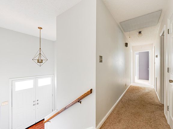 5th image of 104 Berkley Pl