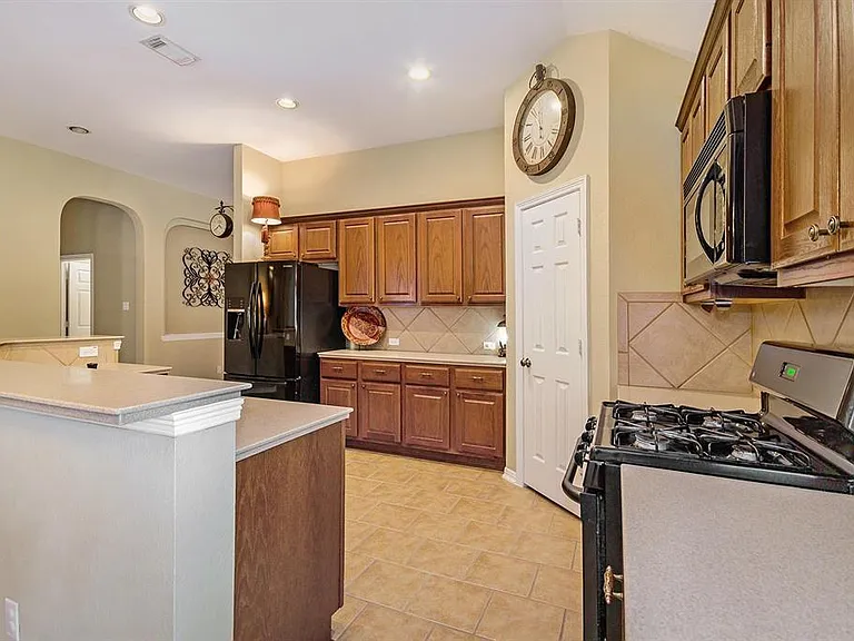 8707 Preston Field Ln — Photo 15
