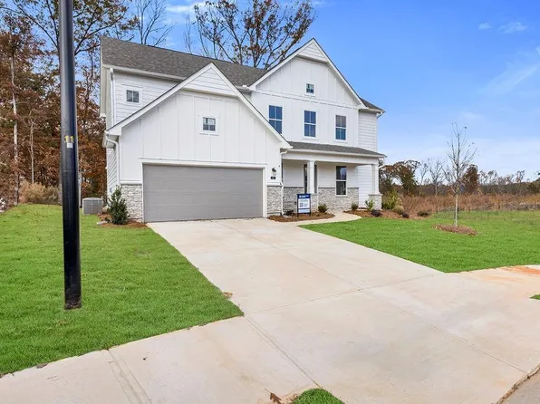 195 Hickory Grove Ln, Hoschton, GA 30548