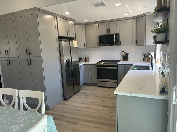 21901 Gardena Ln, Wildomar, CA 92595