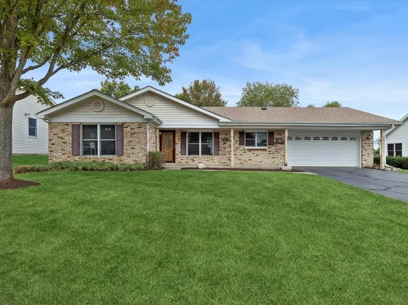 1362 S Parkview Ter, Algonquin, IL 60102