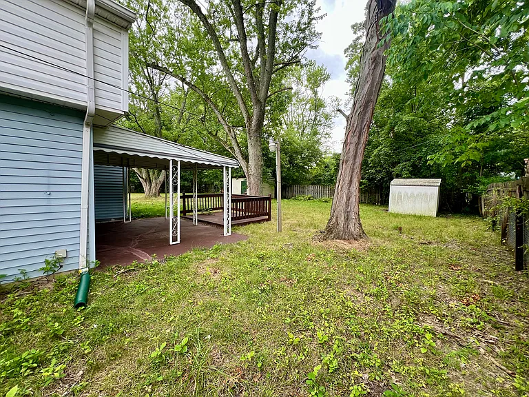 18062 Blandford Rd — Photo 3