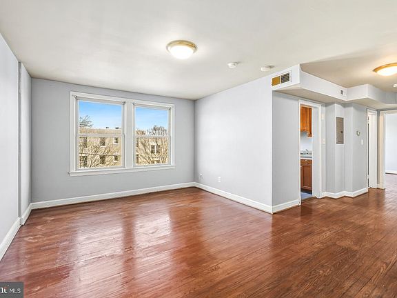 4th image of 4408 1st Pl NE APT 21
