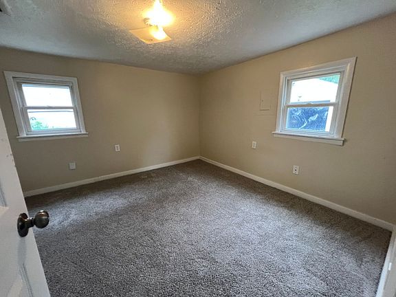 5th image of 824 Lilac Ave