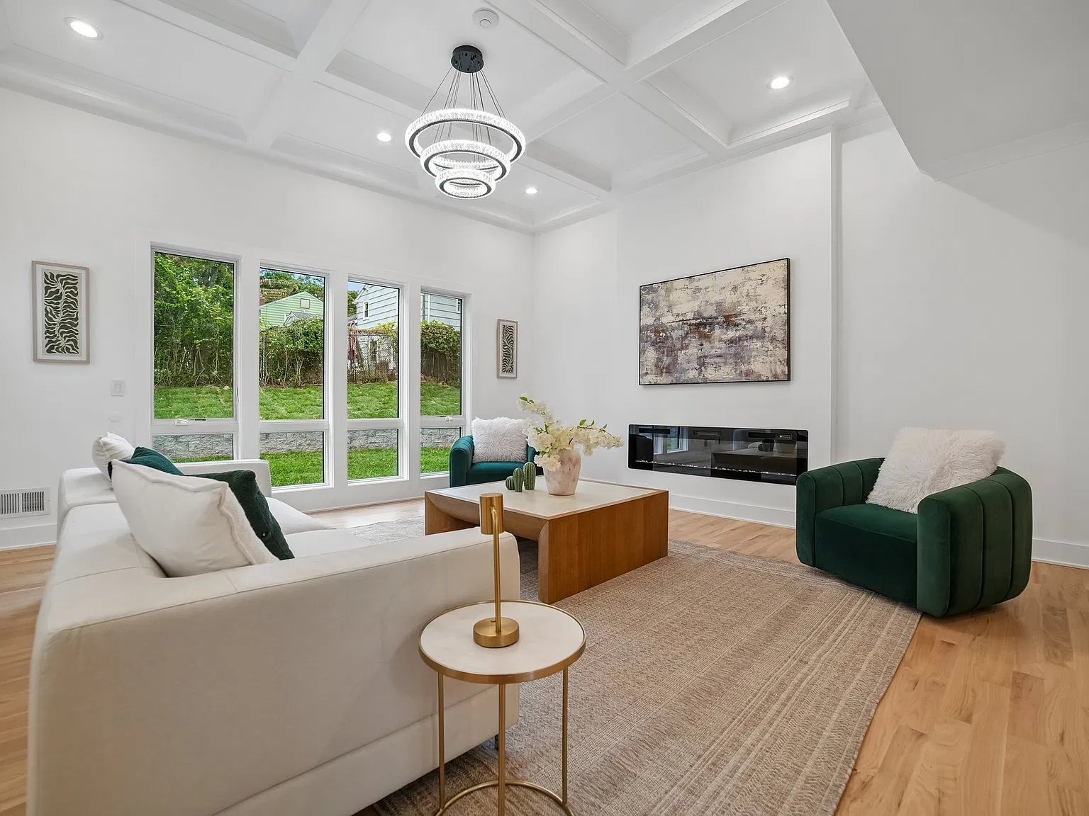 6 bed, 5.5 bath, 4700 sqft, $12,000 — Photo 4