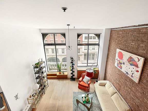 3rd image of 77 Bleecker St APT 631