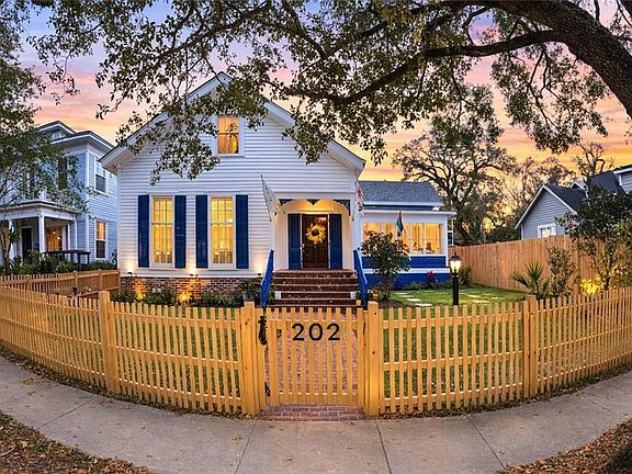 2nd image of 202 Roper St