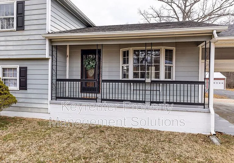 781 Cold Springs Rd — Photo 10