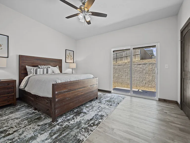 Settlers Trail Apartments — Photo 5