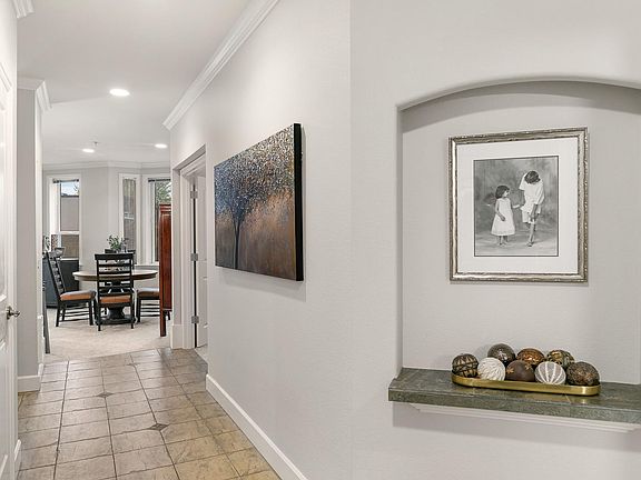 4th image of 1700 Lake Washington Blvd N Unit 201