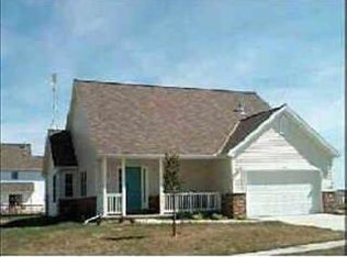 514 Eddy Rd, Bloomington, IL 61704