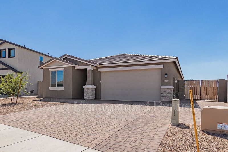 1st image of 26422 N Thornhill Dr