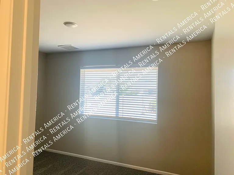 11433 N Hagen Dr — Photo 16