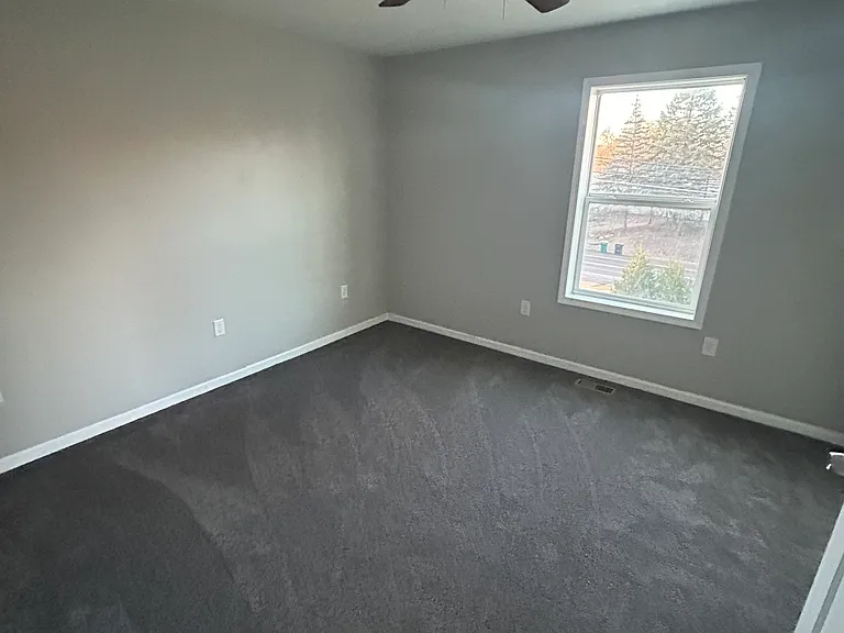 29000 W Nine Mile Rd — Photo 8