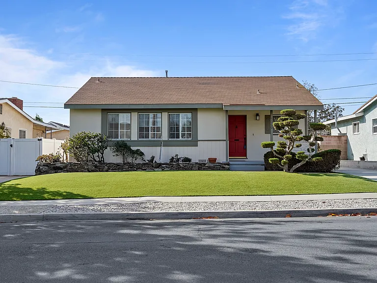 5000 Merrill St — Photo 1