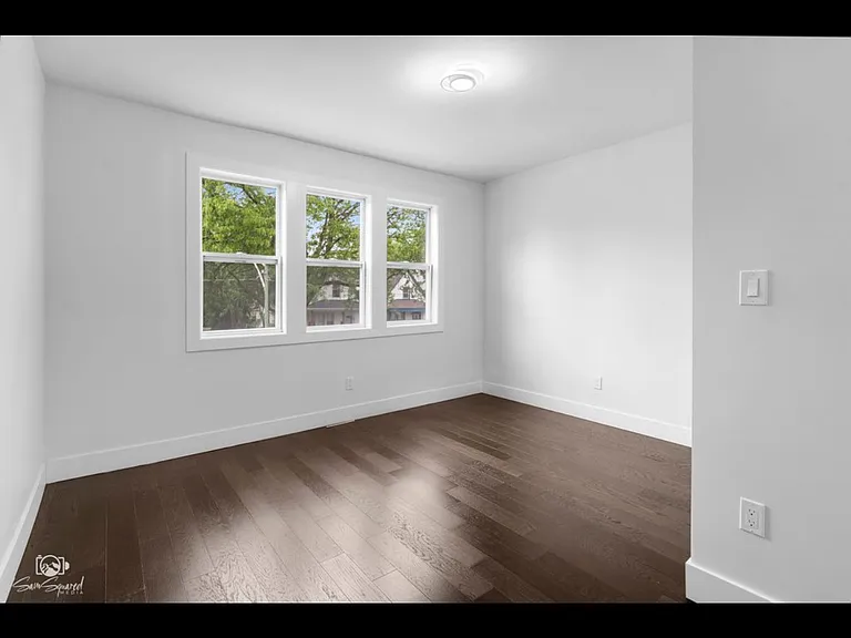 7227 S Paulina St — Photo 11