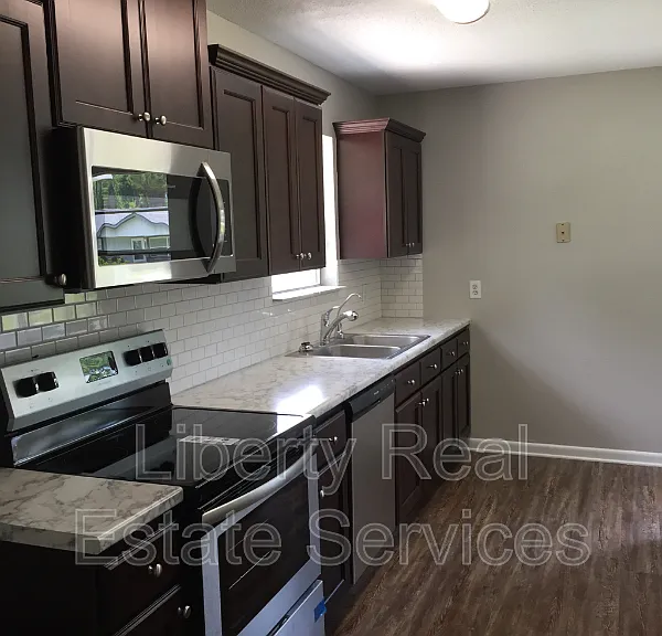 638 Fleming Rd — Photo 10