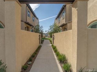 17941 Olivia Ln, Huntington Beach, CA 92647