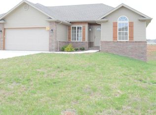 4413 N Toby Ave, Springfield, MO 65803