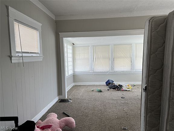4th image of 4158 E 119th St
