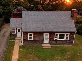 73 Lindy Ave, Riverside, RI 02915