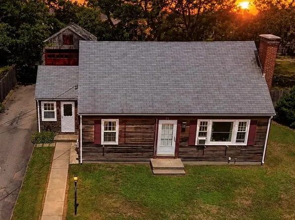 73 Lindy Ave, Riverside, RI 02915