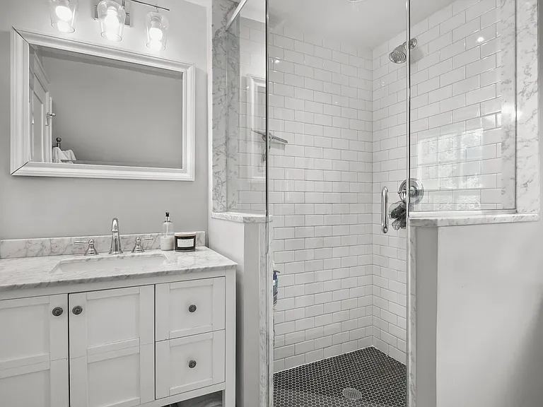 24 Nicholas Ave — Photo 15