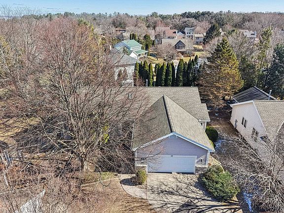 4th image of 121 N Oak Grove Dr #17