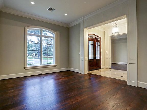 3rd image of 5507 Lynbrook Dr